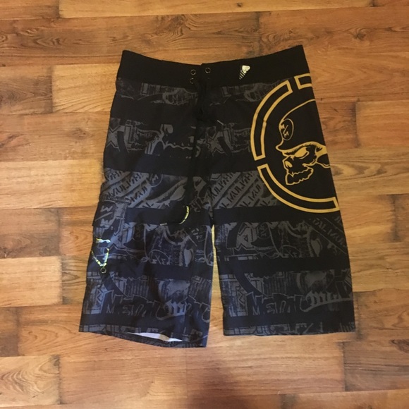 Men’s swim trunks - Picture 1 of 3